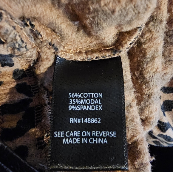 NWT CLASSIC FIT TORRID SUPER SOFT FLEECE 3X - Picture 4 of 4